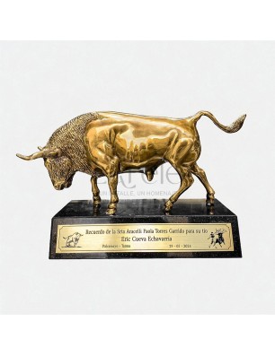 ESTATUILLA TROFEO DE TORO EN BRONCE