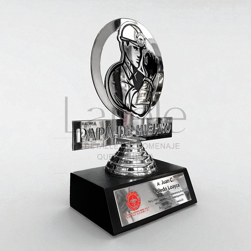 TROFEO PERSONALIZADO EN BRONCE